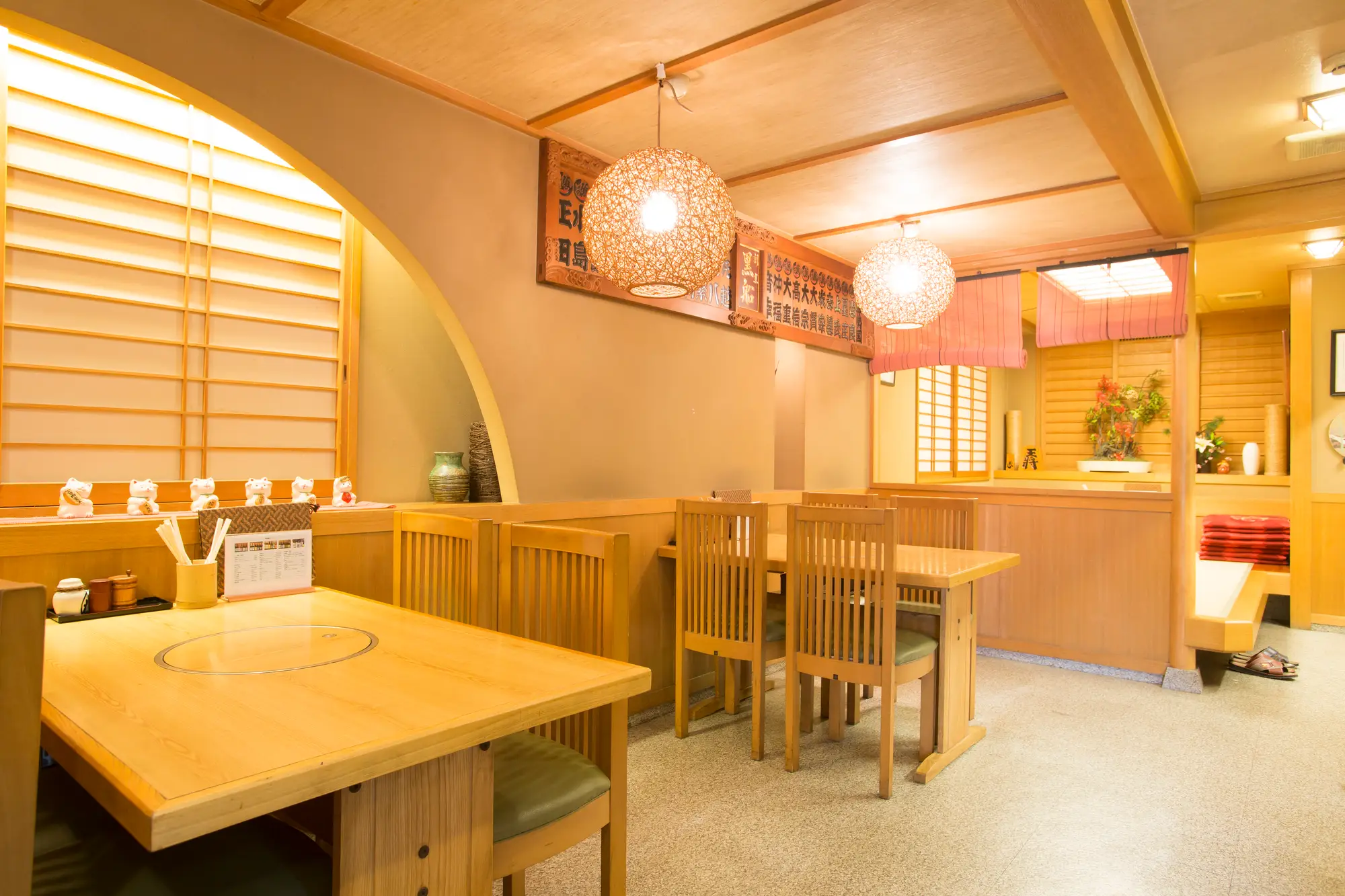 「居酒屋(北海道)」の電気代削減結果、約25万円(削減率18.5%)。削減前:約132万円が削減後:約107万円に削減。